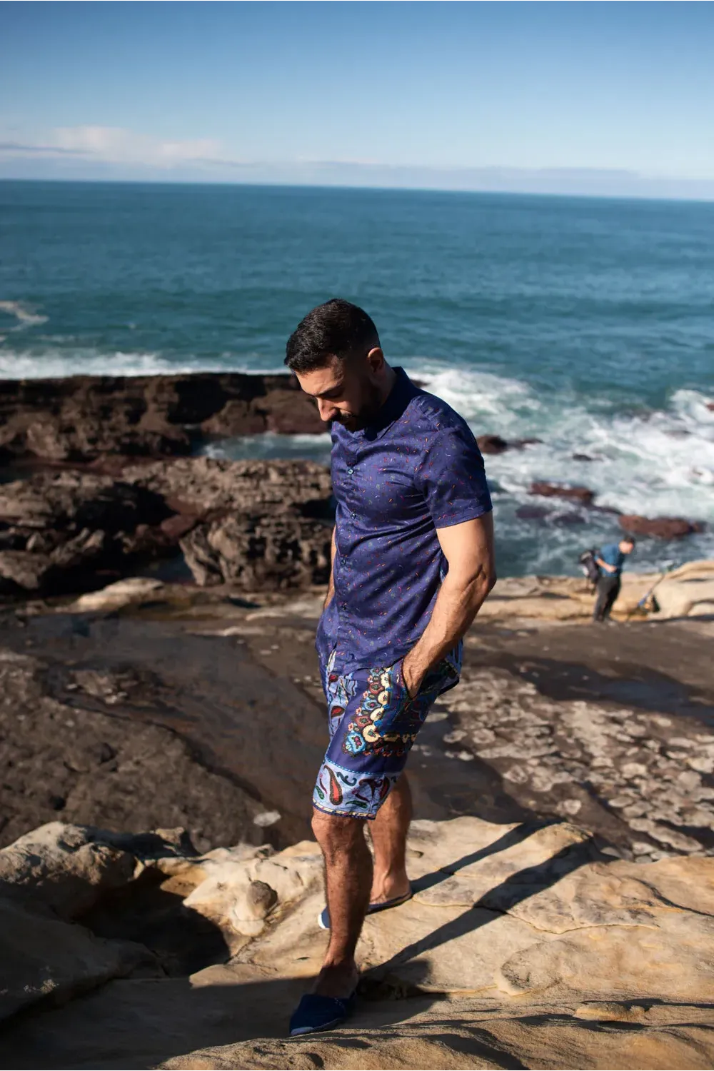 bermudas-ZAPI-pantalon-corto-hombre-mujer-unisex-estampado-pasley-cashmere-moda-sostenible-Amarenak-algodón-moda-vasca-web2