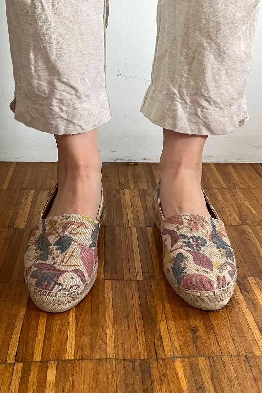 Alpargata cosida a mano de flores | Amarenak