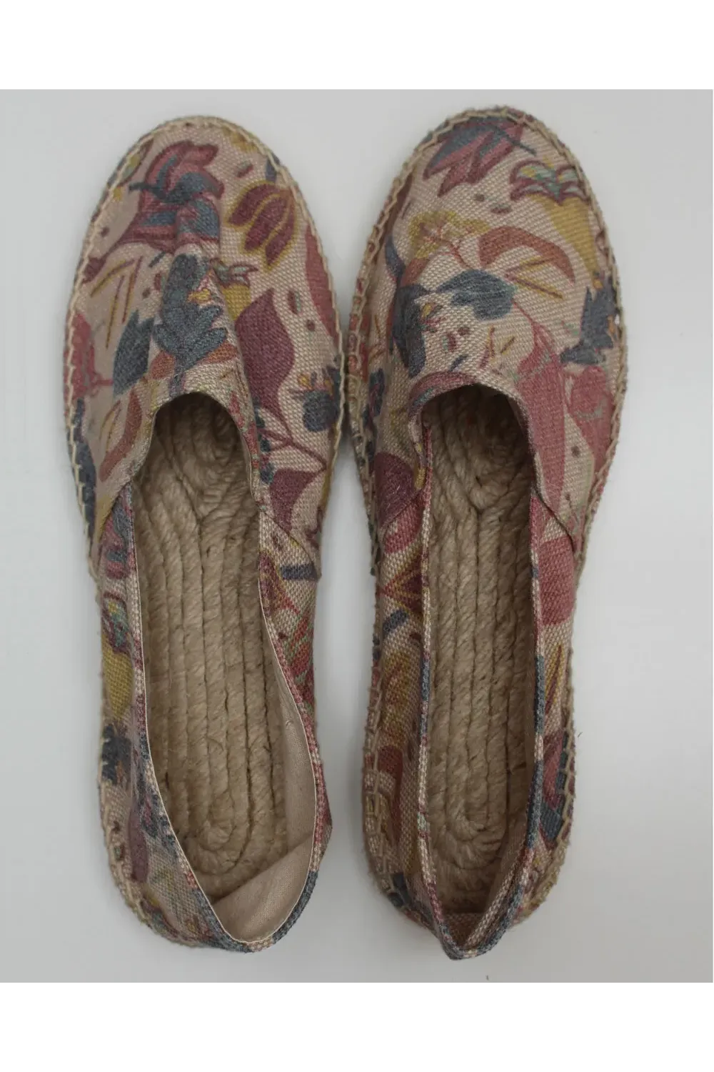 Alpargata cosida a mano de flores | Amarenak