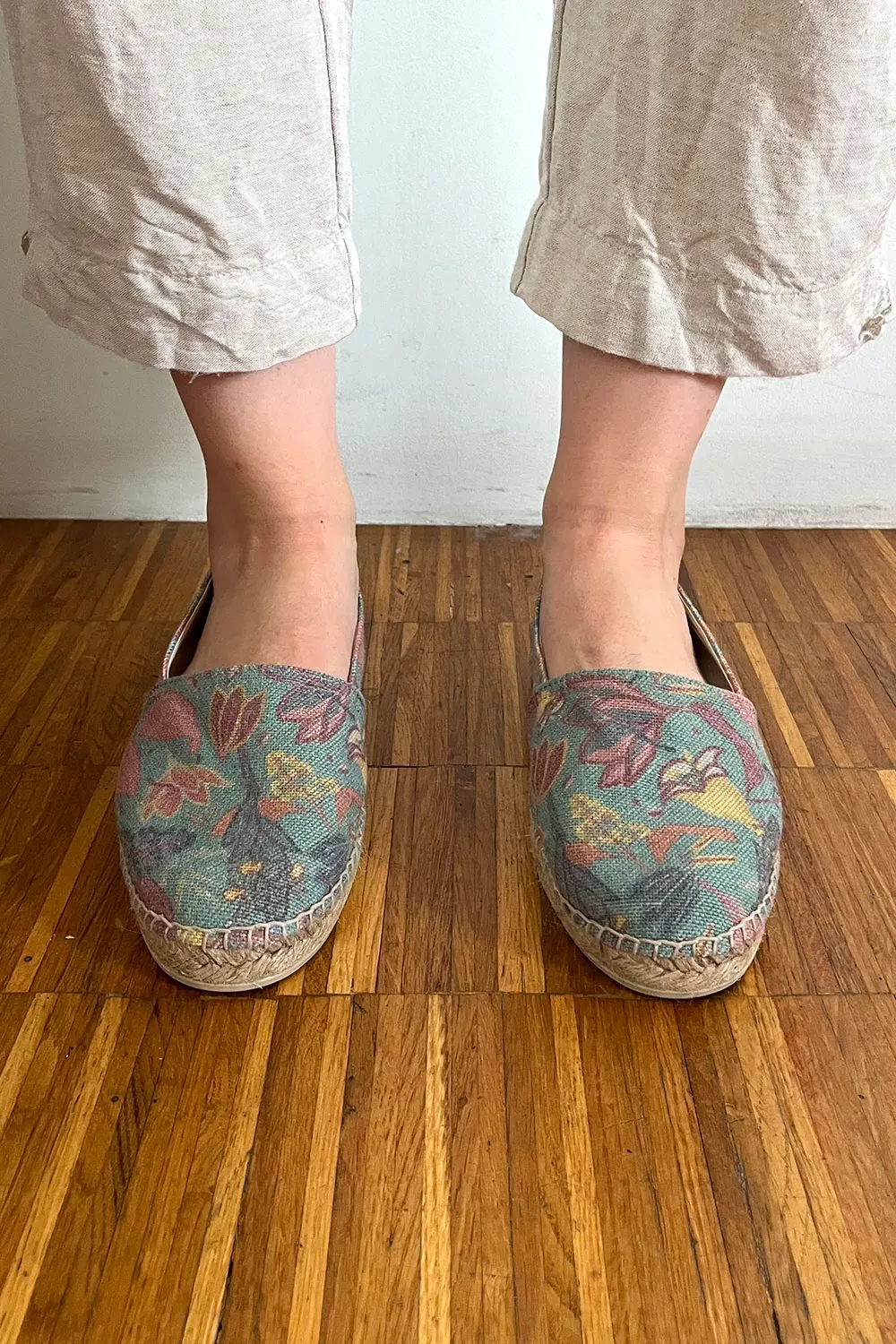 Alpargata cosida a mano de flores | Amarenak