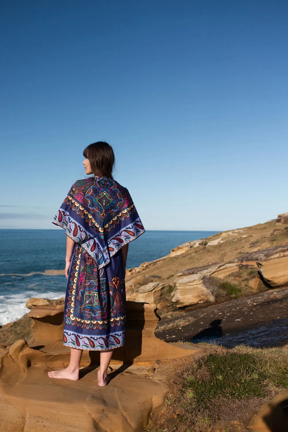 Vestido con capa estampado paisley 100% algodón | Amarenak