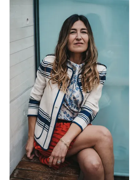 sobrecamisa-chaqueta-kaiku-KAIKOUTIL-marine-Amarenak-Basque-clothing-historias-que-se-llevan-puestas