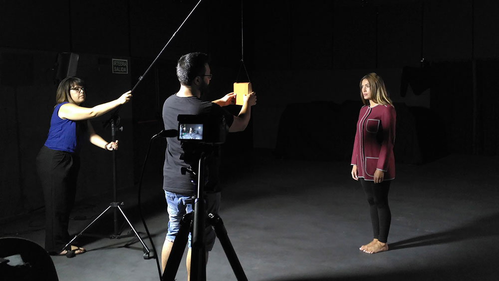 32-andrea-como-se-hizo-K-fashion-film-Miami-fashion-film-festival-gosho-chaqueta-kaiku-kaiku-slow-fashion-tradicional-vasco-amarenak-made-in-san-sebastian-basque-design-basque-style