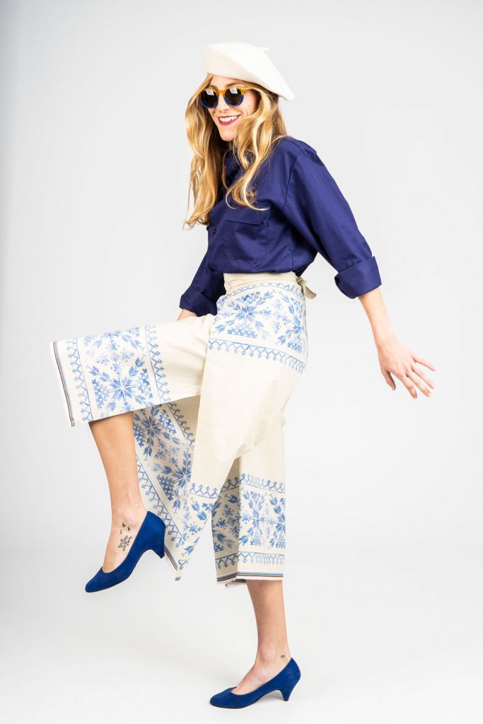 pantalones MAJU de coleccion KARDENA de Amarenak inspirados en bordados tradicionales vascos