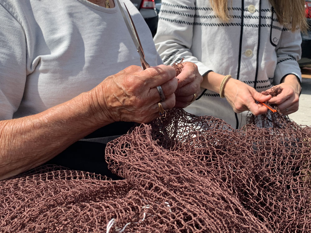 chaqueta kaiku personalizada de Amarenak para Maisor, empresa conservera.
