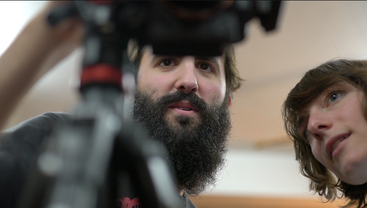 shooting de fotos para todos los cuerpos con personas reales de Amarenak con mikel blasco y lacorte films