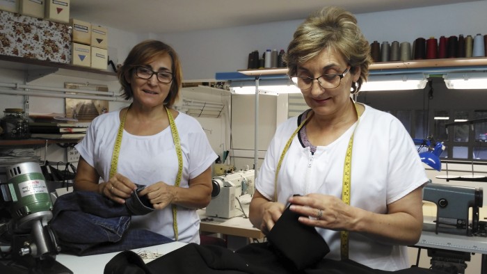 Confección local Amarenak kilómetro cero Rosi y Juli hecho con cariño en Euskadi artesanal