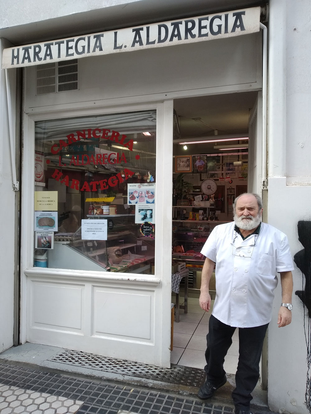 Luis y la importancia del pequeno comercio. Blog Amarenak, historias que se llevan puestas