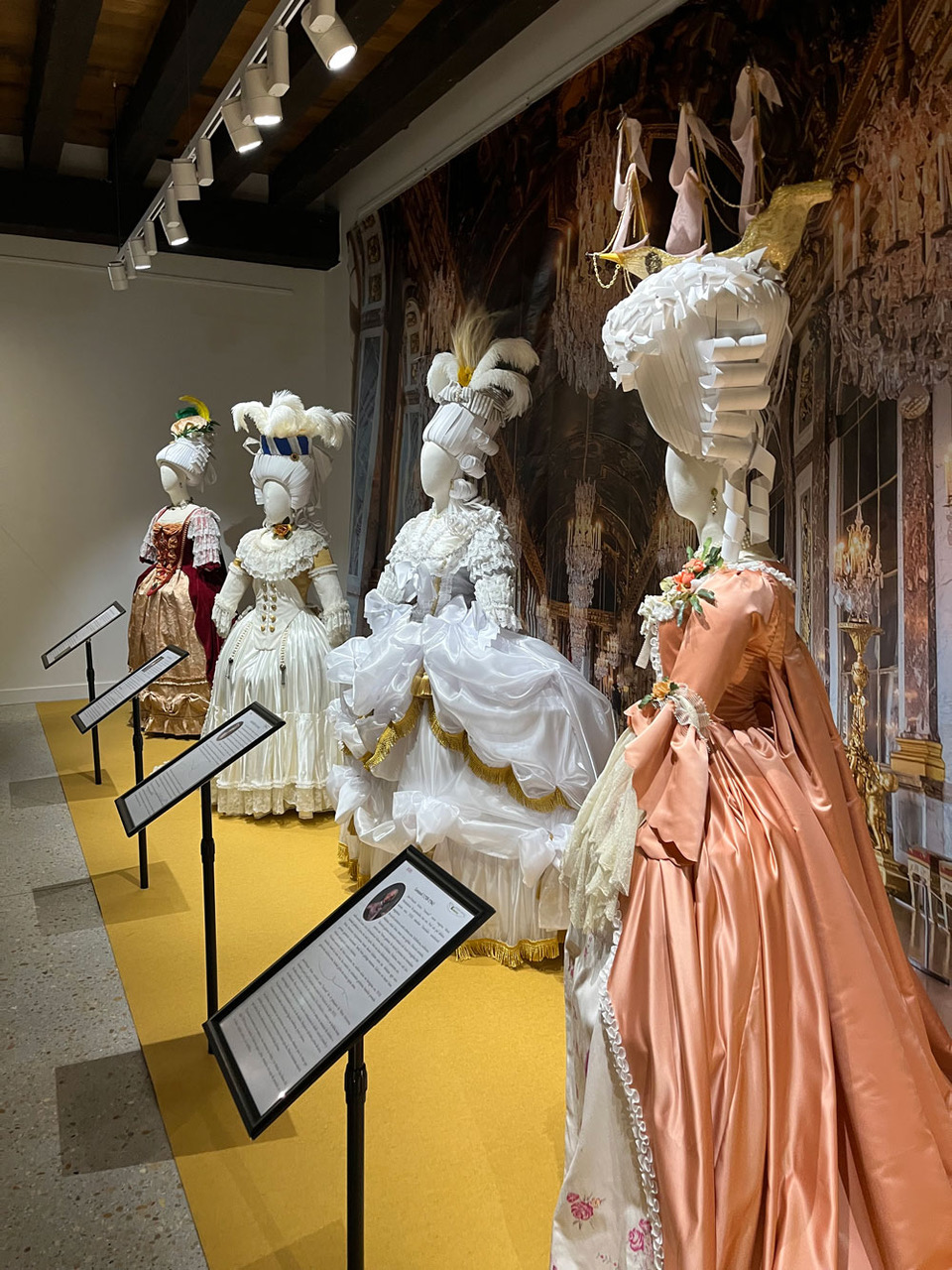 jantziaren-zentroa-museo-indumentaria-evolución-historia-renteria-euskadi-amarenak-18[4729]