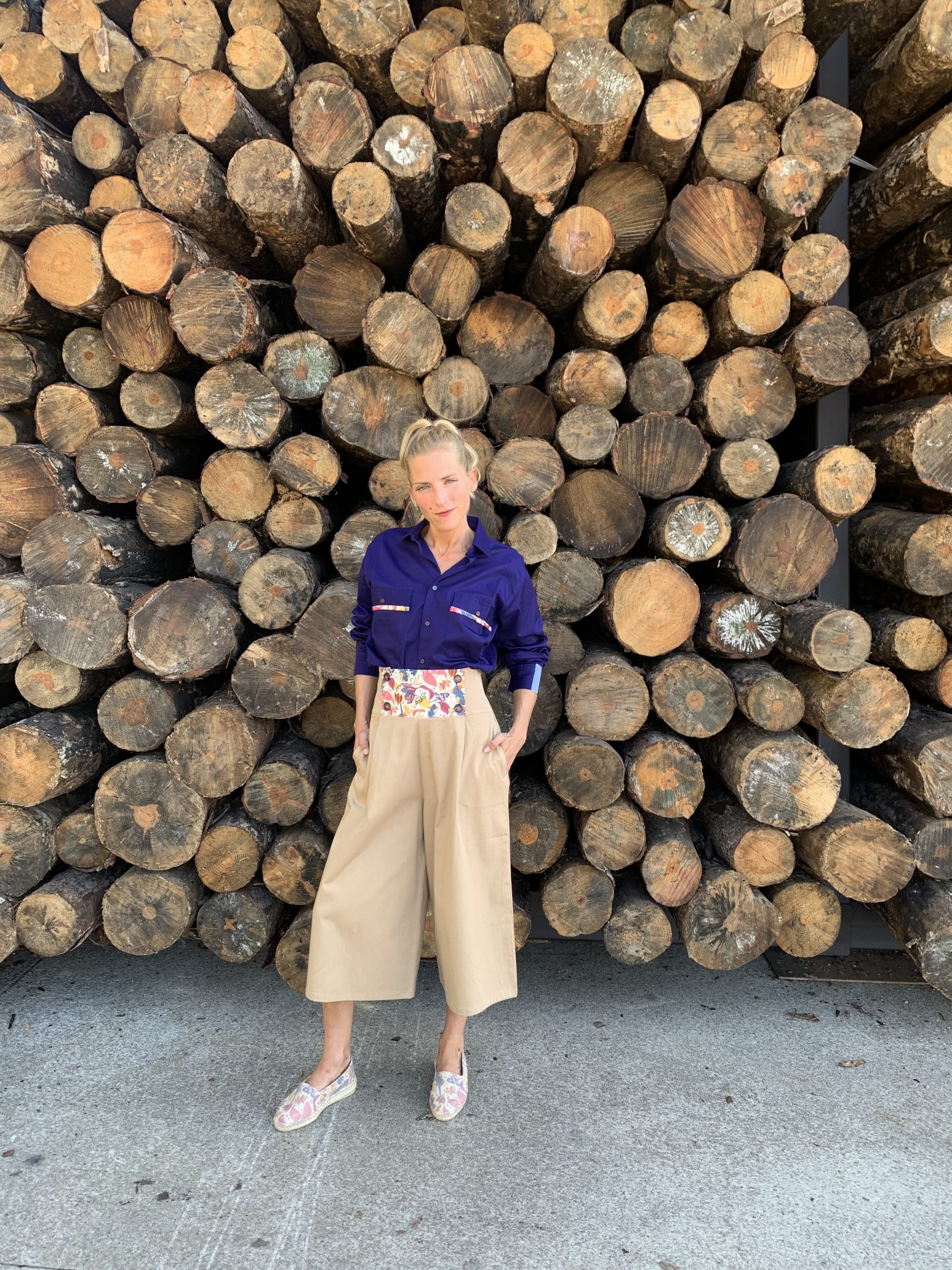 praka-kotoi-organikoa-GOTS-bilduma-BERGARA-aurretik-Amarenak-laneko-arropa-iraunkorra-euskal-modernoa-tradizionala