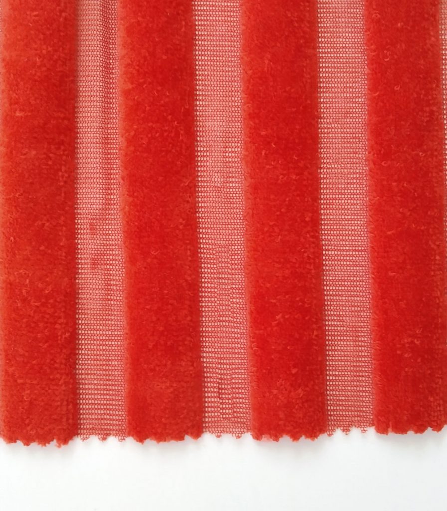 tejido-terciopelo-orgánico-gona-gorria-amarenak falda roja tul